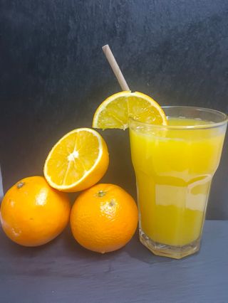 Suc Taronja Natural Gran (16 oz.)