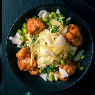 Nagai цезар с едамаме и пиле