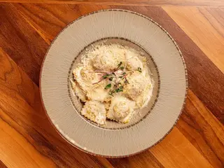 Равіолі з куркою у вершковому соусі (300g)