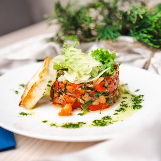 Селска салата със запържено сиренце 350г