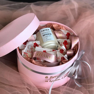 Бокс з рафаелло та свічкою 