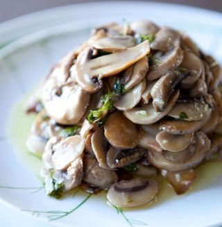 champiñones en salsa verde