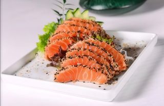 Sashimi de Salmão Braseado 12 Peças