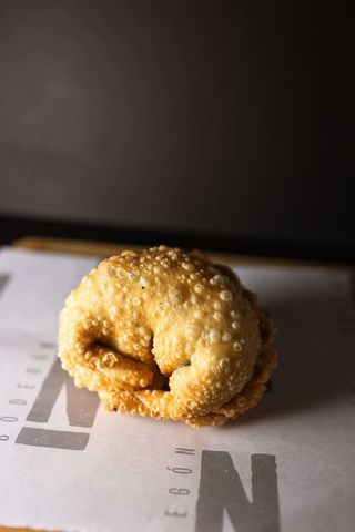 Empanada De Queso Y Cebolla (Frita)
