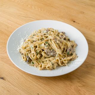 Makaron z szynką parmeńską