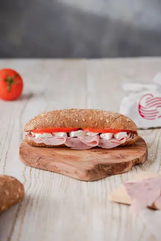 Sendvič sa ćuretinom i fetom 175 gr