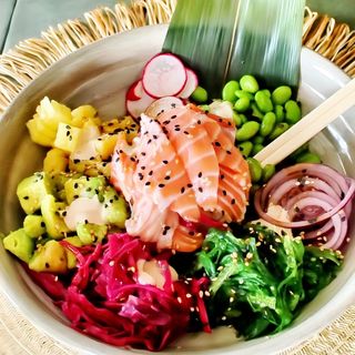 POKE BOWL DE SALMÓN