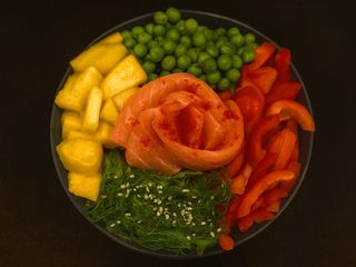 Bowl z łososiem (340g)