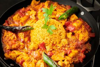 Saç Tava de pui - Tigaie din piept de pui