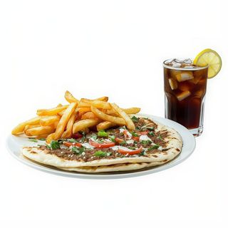 45. Lahmacun sólo carne  y Salsas+ Patatas + Bebida