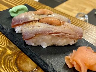 Nigiri De Atún Y Foie (2 Pzs.)