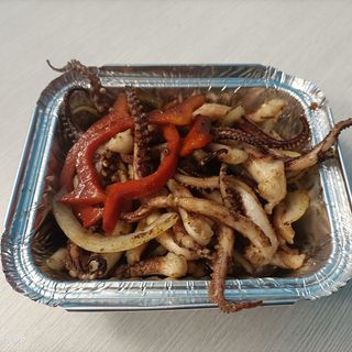 200a,ciuffi di calamari* in sale pepe