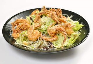 Салата Цезар с морски дарове - 280гр