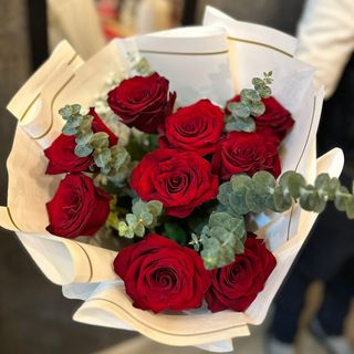 BUCHET 9 TRANDAFIRI ROSII