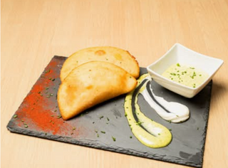 Empanada De Queso Latino O Amarillo