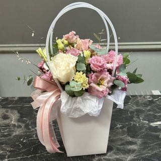 Aranjament Blush and Bloom 