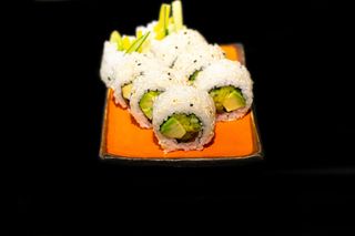 Uramaki awokado 8szt