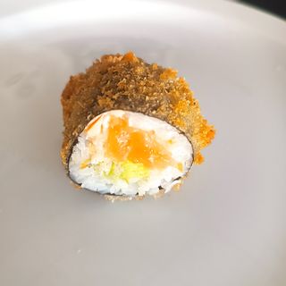 52. Maki Salmón Frito (8 Pzs.)