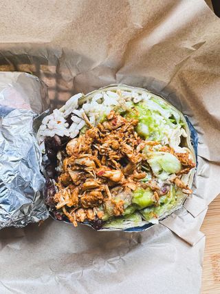 Burrito De Pollo En Adobo