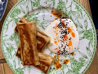 Млинці з бринзою та сулугуні (260г)