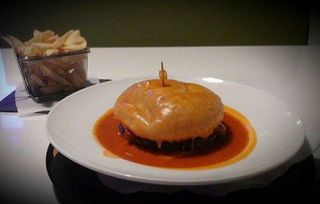 Hambúrguer Doce Cereal no Prato