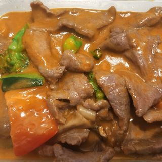 169-Ternera con Thai curry rojo y leche de coco