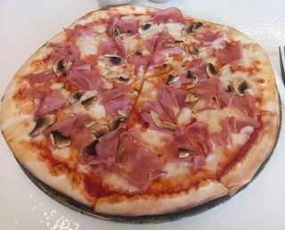 Pizza Prosciutto e Funghi (32cm)