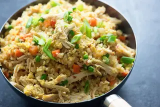 ქათმის შემწვარი ბრინჯი- Chicken Fried Rice 