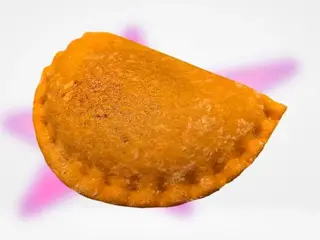 Empanadilla De Bonito Con Huevo Y Aceitunas