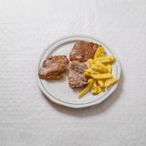 Solomillo a la plancha patatas