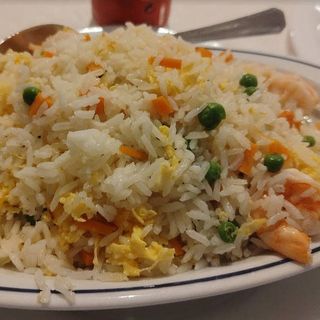 Arroz frito con gambas