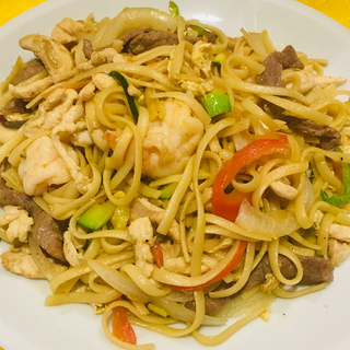 23-Tallarines Fritos De La Casa 