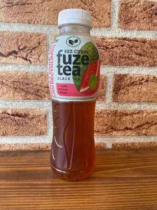 FuzeTea No Sugar z czarną herbatą, arbuzem i miętą 0,5l