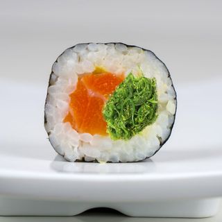 Makis Salmón y Wakame, 8 Unidades
