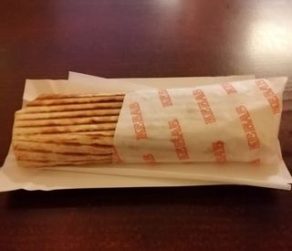 Kebab rolada plus pasta hummus duży