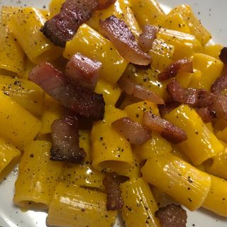 Rigatoni carbonara