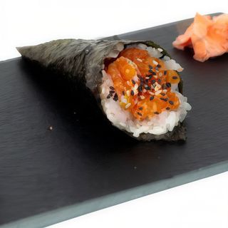 Temaki tartare salmon
