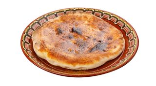 Обикновено домашно хлебче с масло и шарена сол (200г)