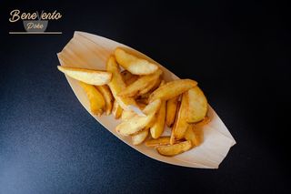 Patate a spicchi fritte