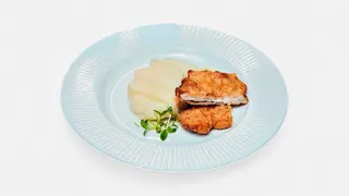 CRISPY TURKEY BREAST SCHNITZEL WITH MASHED POTATOES