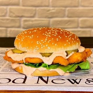Sandwich cu schnitzel de pui