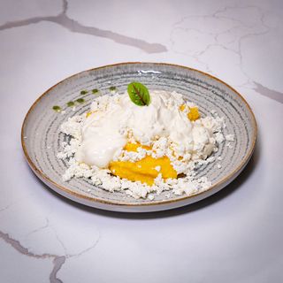 Mamaliga cu branza si smantana 