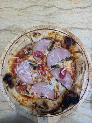 Pizza Reine