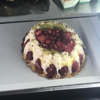 Torta panna e frutta 1kg