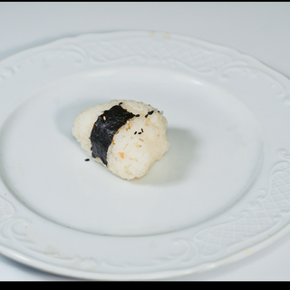 802.oniguiri de salmón cocido con queso