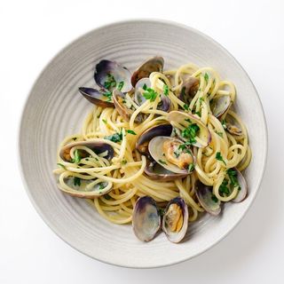 Espaguetis Con Almejas