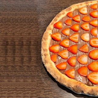Pizza de Morango com Chocolate