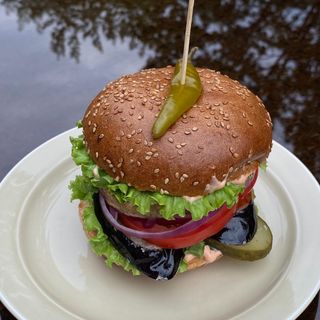 Бургер " Баклажан" с говядиной 