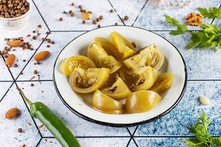 მჟავე პომიდორი