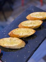 Crostini Aglio Olio (Ajo y aceite)
